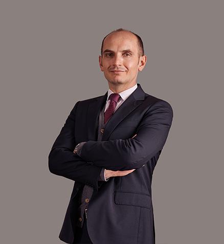 Grâce à nos services, nous accompagnons les entrepreneurs dans les différentes phases du développement de leur entreprise et fournissons une assistance étendue aux sociétés pour la gestion de la comptabilité, à la fois financière et analytique, ainsi que des obligations administratives et fiscales. Nous analysons également le positionnement stratégique et soutenons la mise en œuvre du plan commercial.